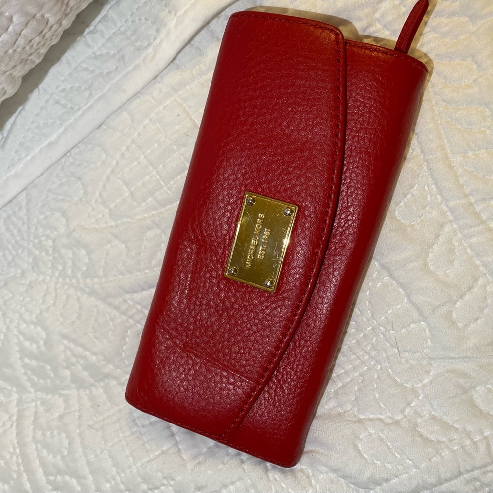 ❤️ red Michael Kors full size wallet